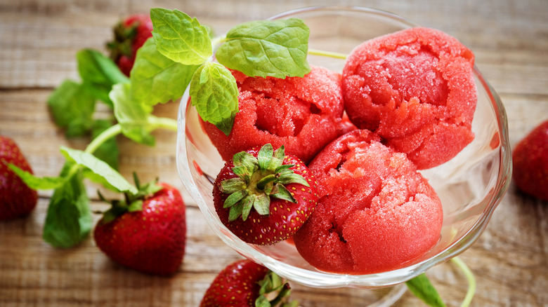 Strawberry sorbet 