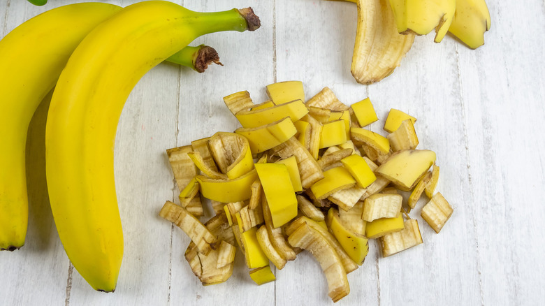 Banana peels chopped