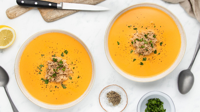 bowls of crab bisque