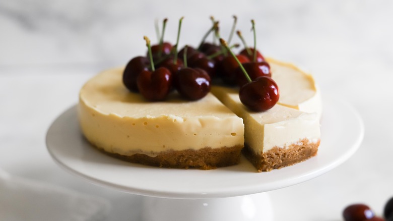 Instant Pot cheesecake on serving tray 