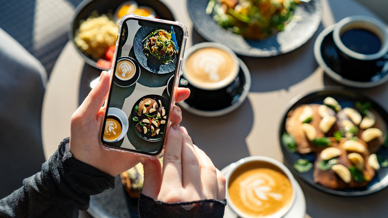 influencer taking food photos