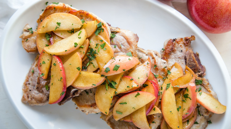 pork chops with apples