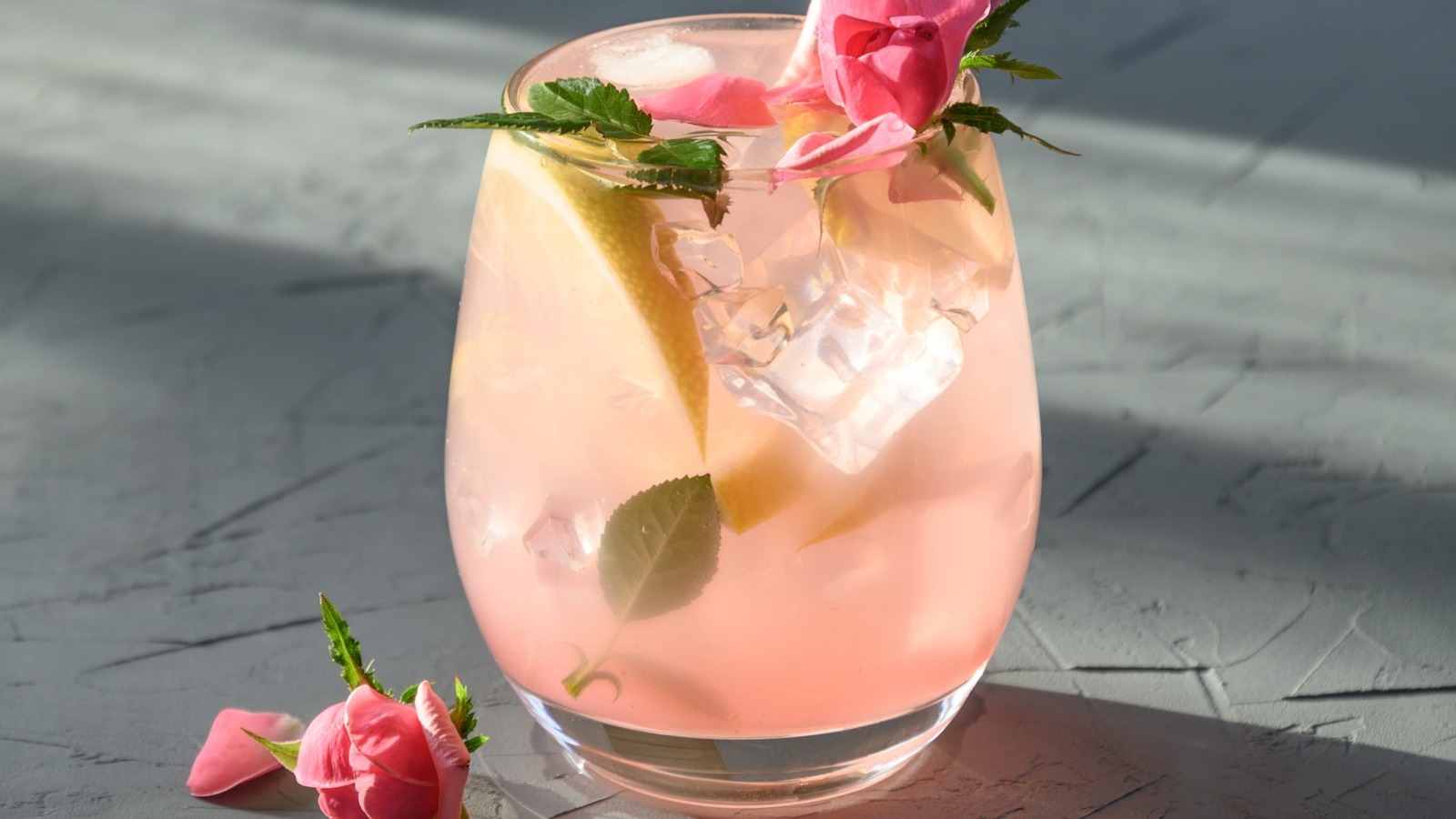 <a href="https://www.mashed.com/2279903/vodka-substitute-next-cocktail-baijiu/" target="_blank">Skip Vodka And Try The World’s Bestselling Spirit In Your Next Cocktail</a>