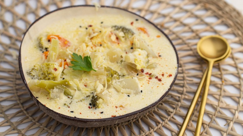  bowl of slow cooker broccoli potato cheese soup