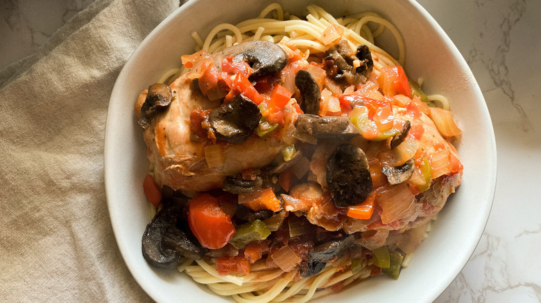 chicken cacciatore in a bowl