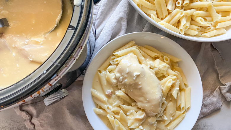 Slow cooker cream cheese chicken