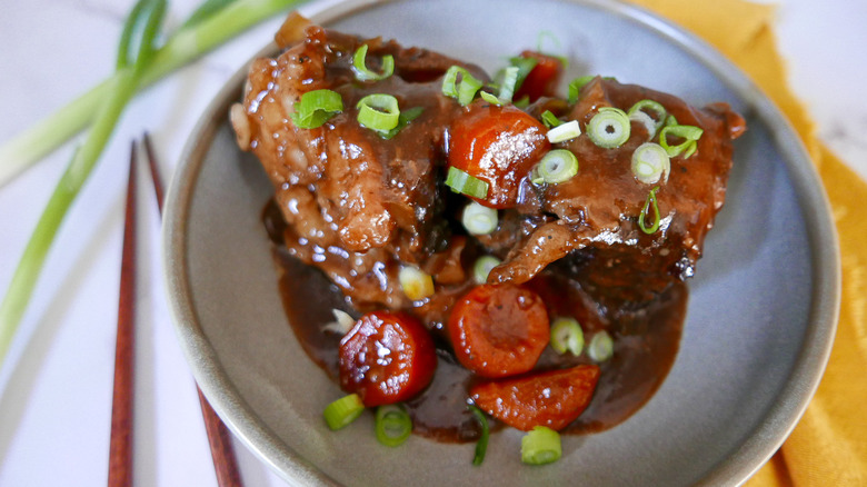 short ribs with green onions