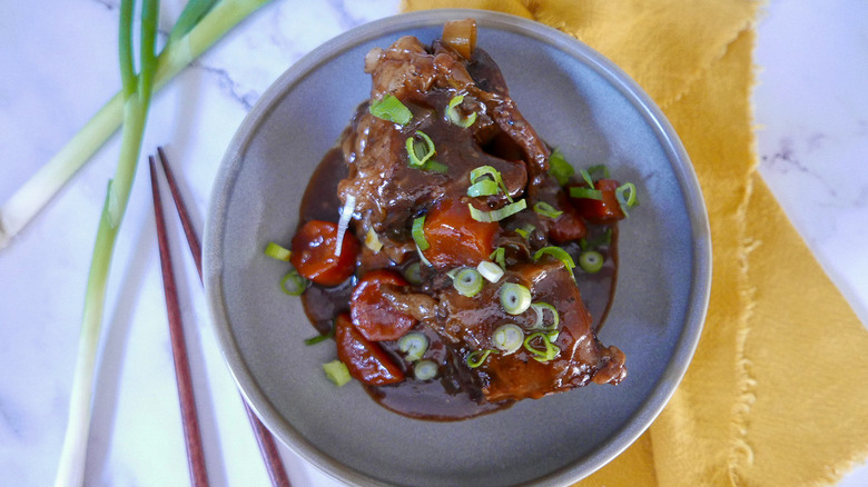 Slow-Cooker Korean Short Ribs Recipe