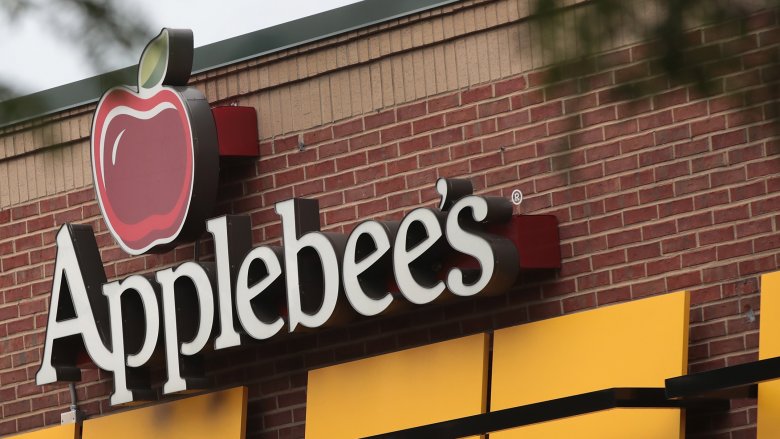 Applebees sign