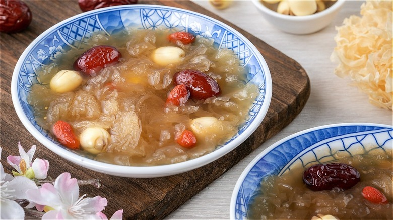 bowls of snow fungus soup