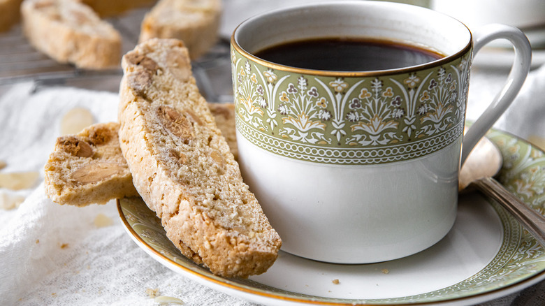 biscotti with coffee