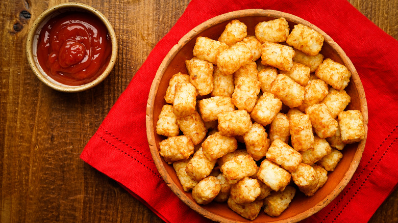 tater tots and ketchup