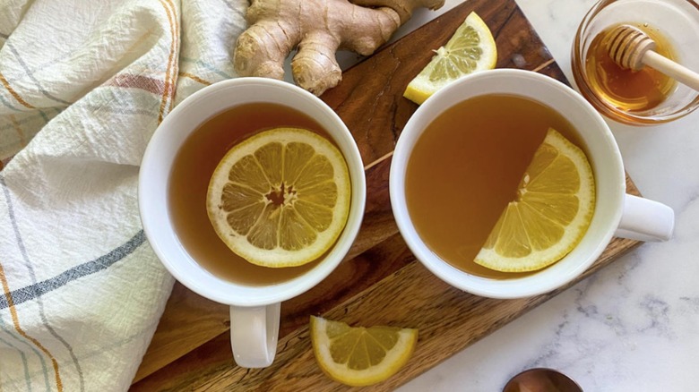 ginger root tea with lemon