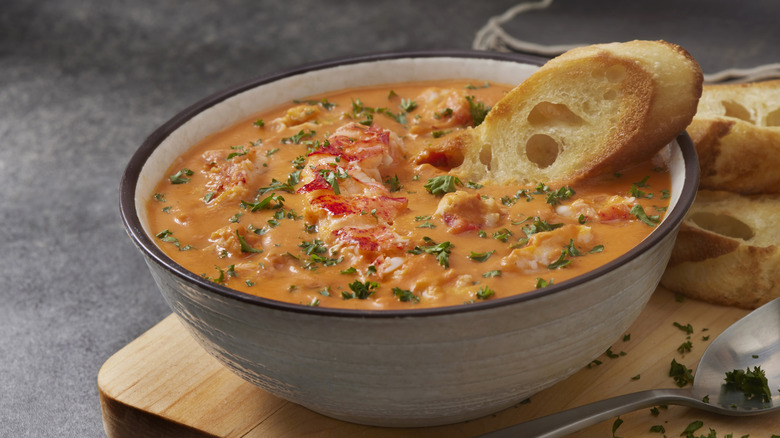 Bisque with bread