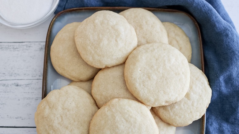 plate of southern tea cakes