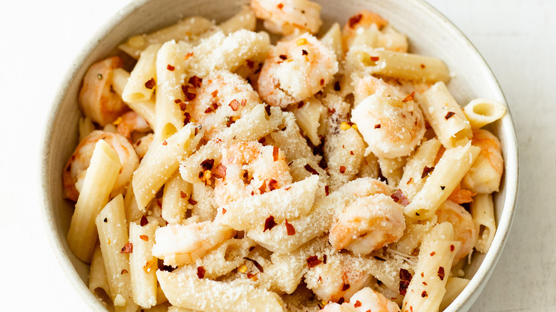 DiscoverNet | Spicy Shrimp Parmesan Pasta Recipe