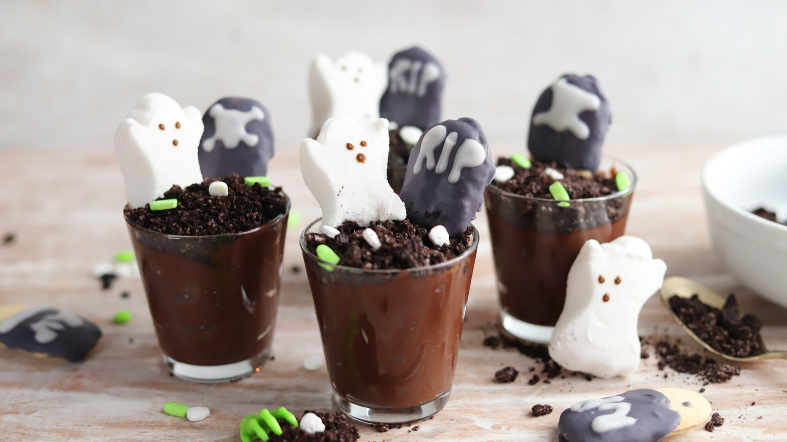 Spooky Graveyard Chocolate Pudding Cups Recipe