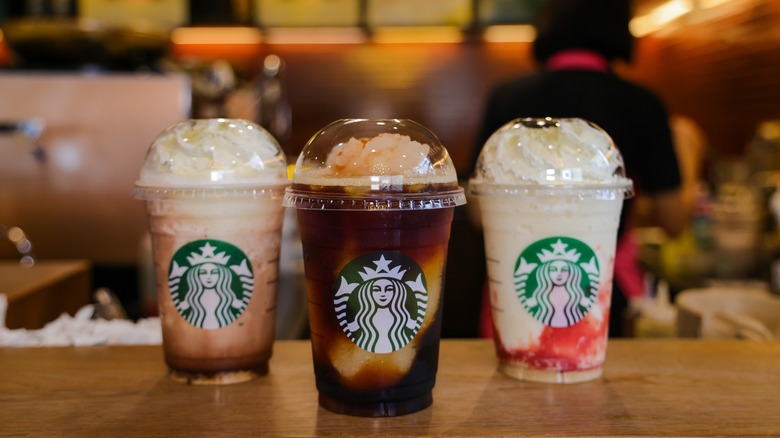 variety of starbucks frappuccinos