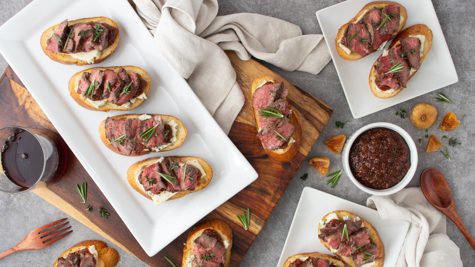 Steak Crostini With Fig And Red Wine Jam Recipe