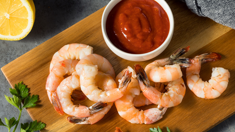 cocktail sauce with shrimp 