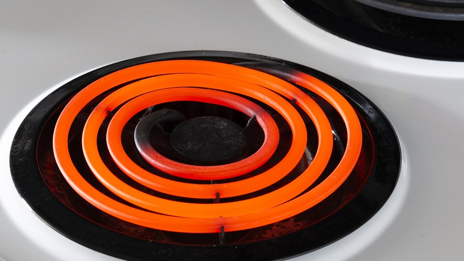 Stove Drip Pans Need Love, Too Here's How To Clean Them