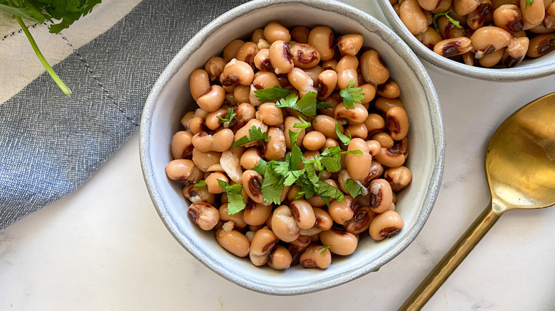 black-eyed peas with cilantro