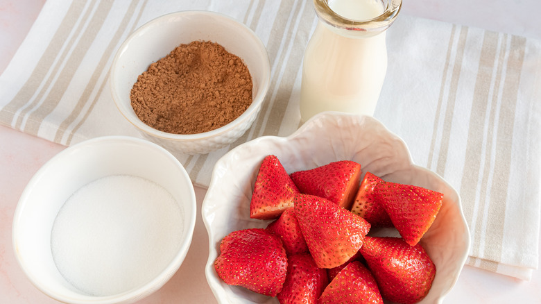 strawberry hot chocolate ingredients