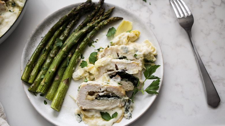 stuffed turkey tenderloin with sauce