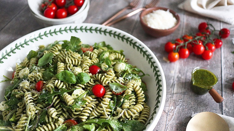 summer pasta pesto salad