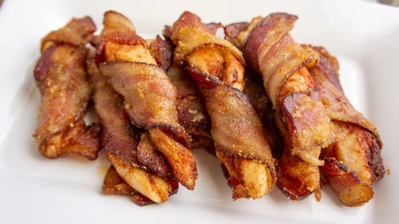 Chicken wrapped in crispy bacon