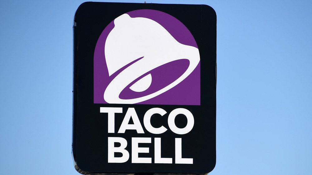 Taco Bell storefront sign