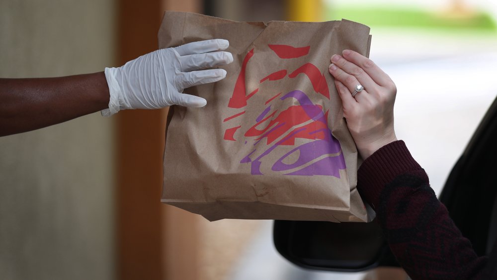 Taco Bell drive thru