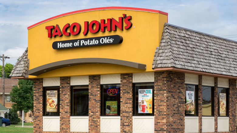 Taco John's storefront exterior