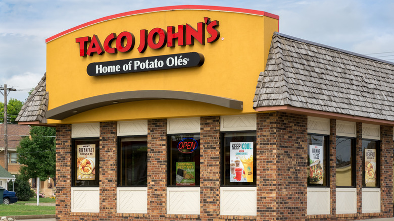 Taco John's restaurant