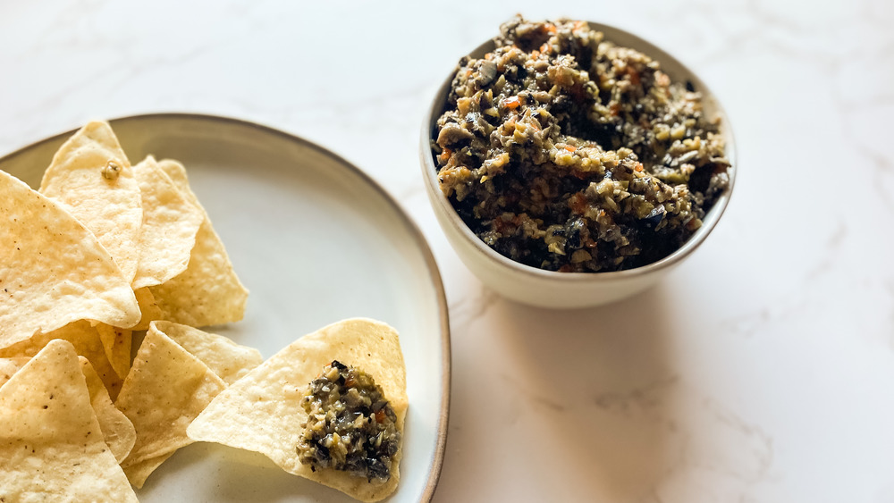 olive tapenade with chips