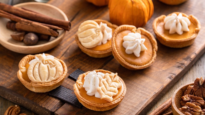 mini pumpkin pies