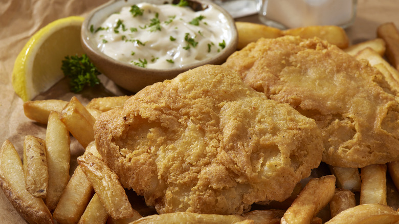 Tartar sauce with fried fish and french fries