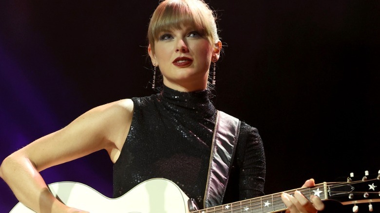 Taylor Swift performing on stage