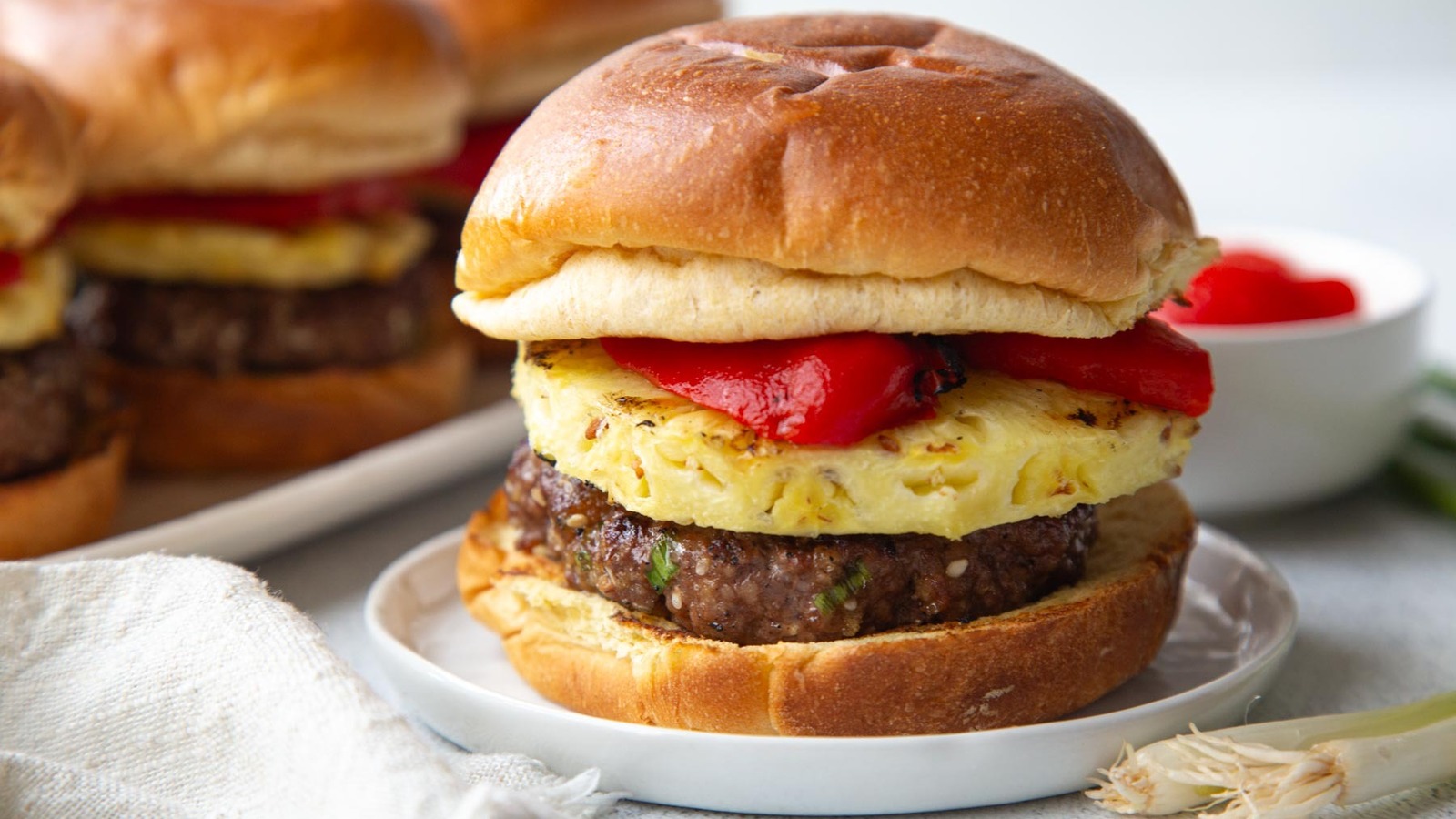 Teriyaki Sauce Is The Ingredient You Need For Savory‚ Aromatic Burgers