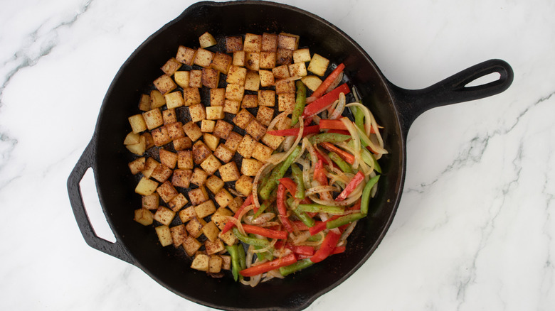 seasoned skillet potatoes and vegetables