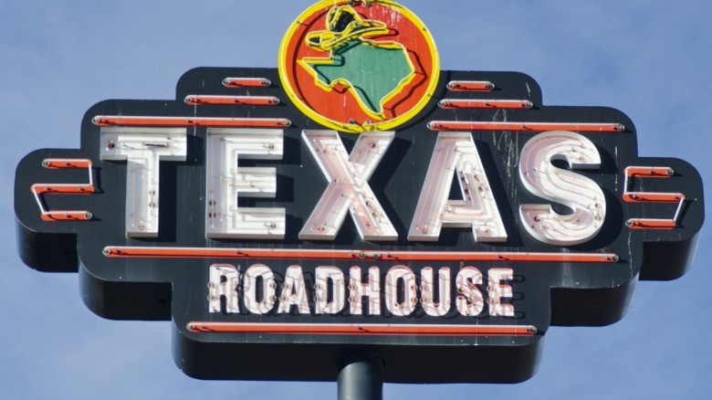 Texas Roadhouse restaurant sign