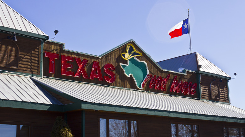 Exterior of Texas Roadhouse