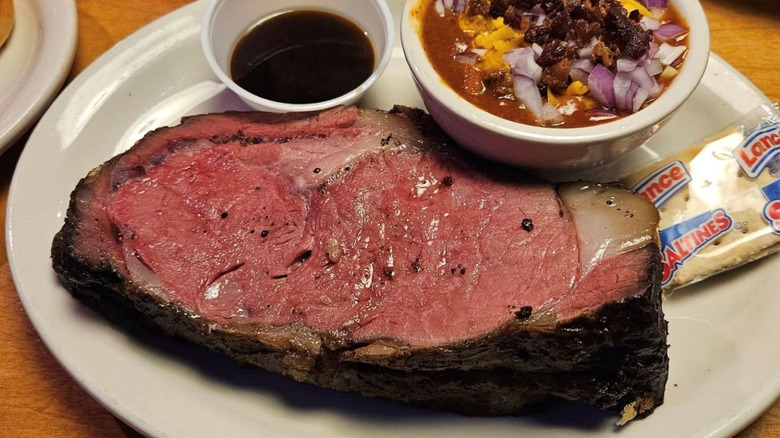 The Method Behind Texas Roadhouse's Melt-In-Your-Mouth Prime Rib