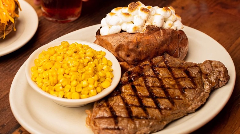Texas Roadhouse Steak What To Know Before Ordering
