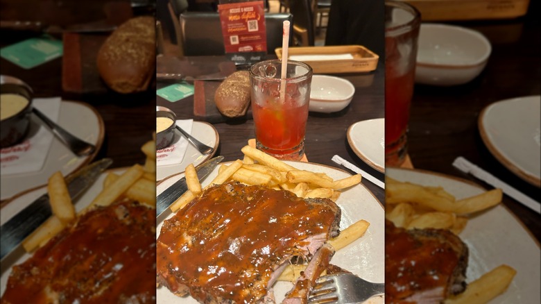 Plate of Outback Steakhouse ribs