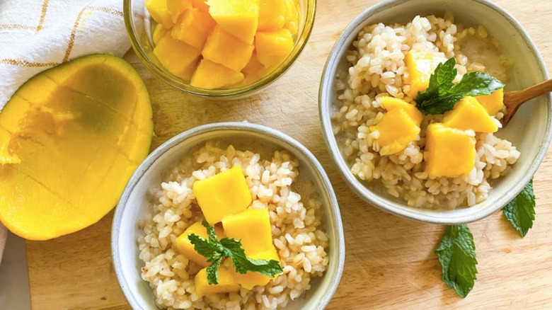 mango rice in bowls