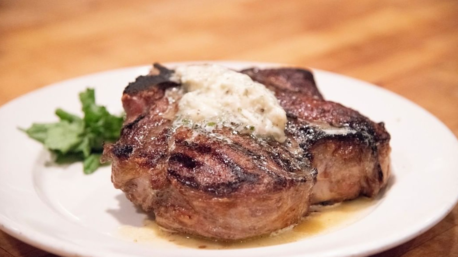 That Time Morton's The Steakhouse Made An Impromptu Airport Delivery