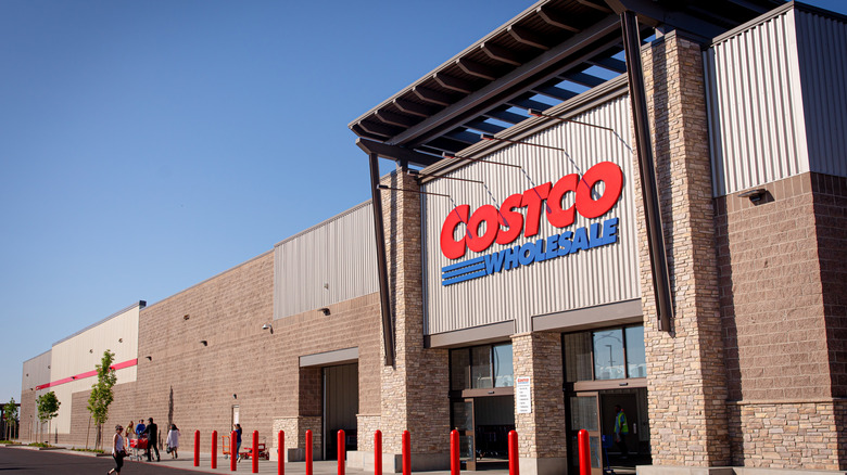 close-up of Costco sign