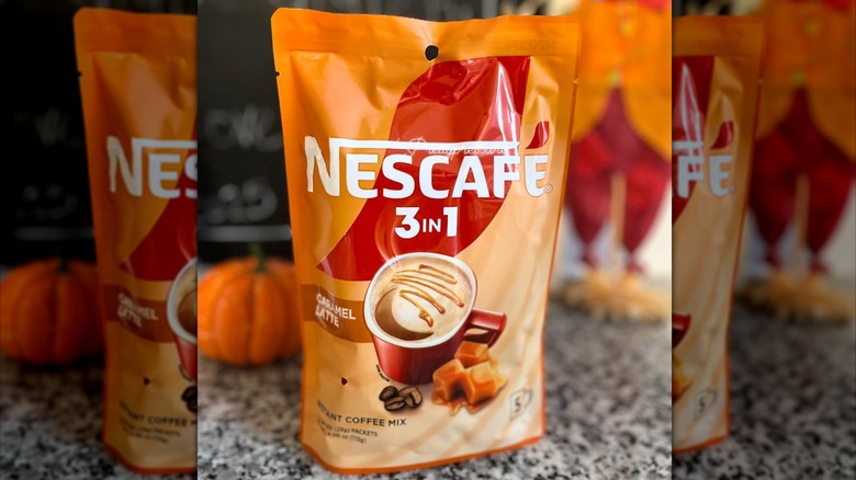 Nescafé caramel latte three-in-one instant coffee mix