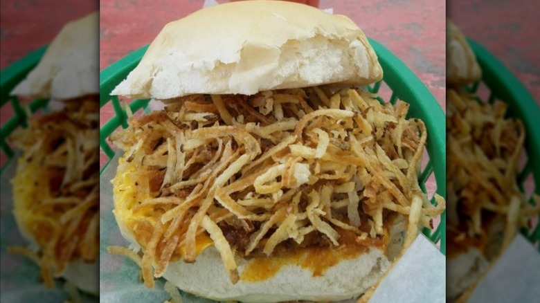 a frita with potato sticks